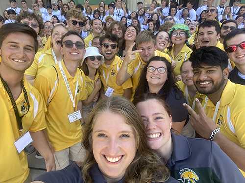 orientation leaders selfie lac